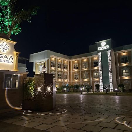 Esaa Airport Hotel Kochi Exterior foto