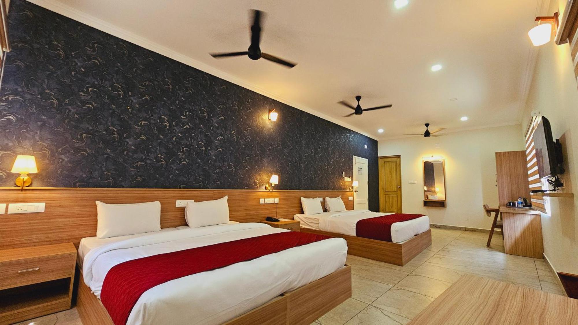 Esaa Airport Hotel Kochi Exterior foto