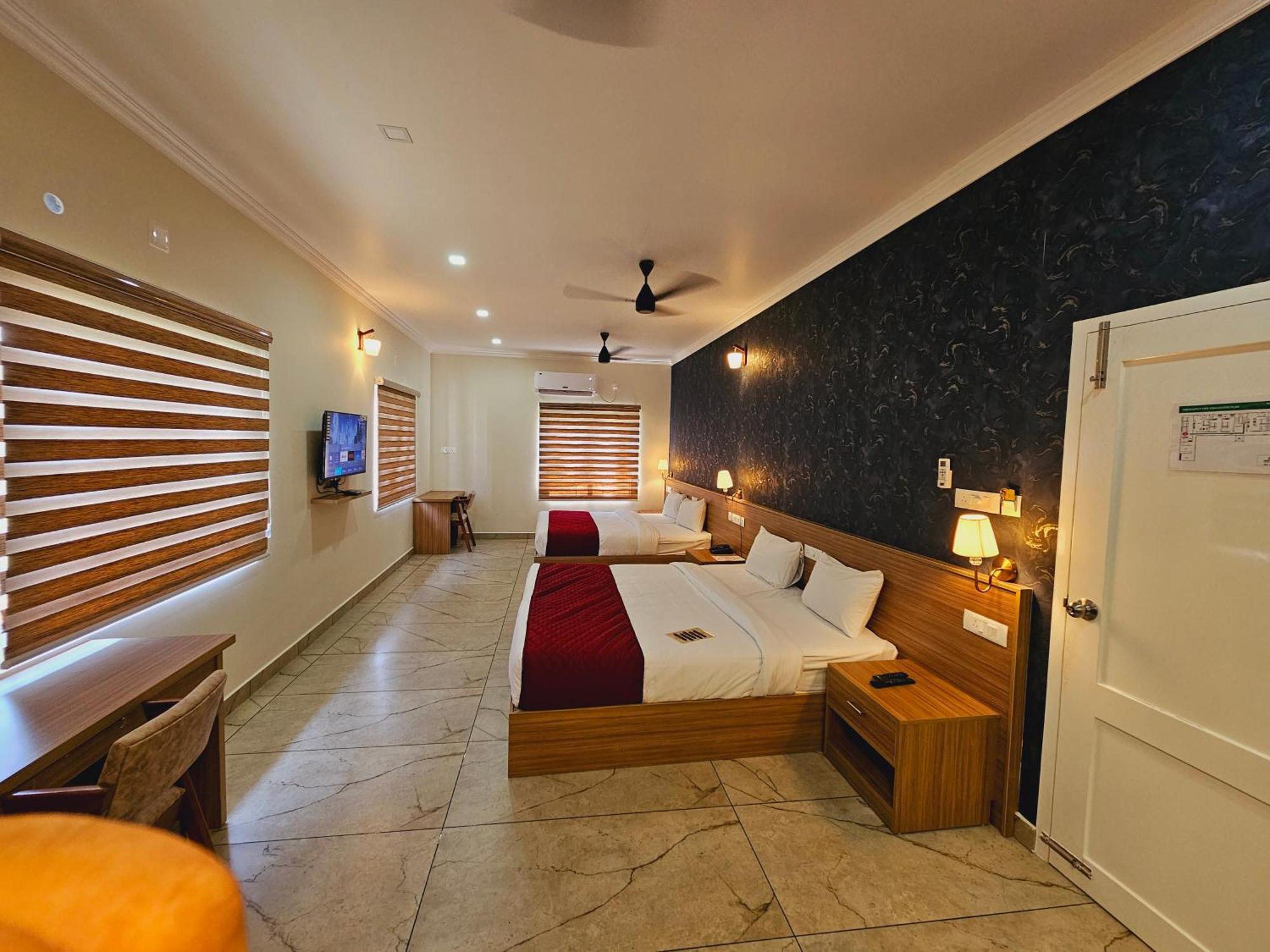 Esaa Airport Hotel Kochi Exterior foto